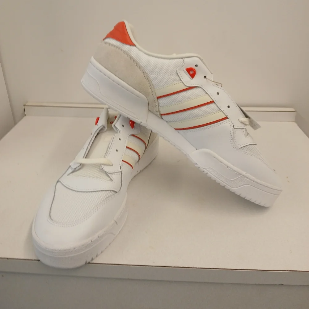 Adidas Rivalry Low - Picture 1 of 4